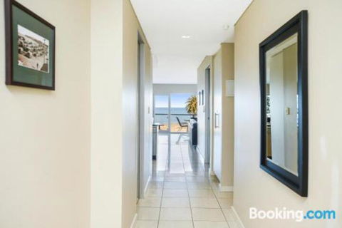Bayline Beachfront Apartment No 4 - Southport Accommodation 0