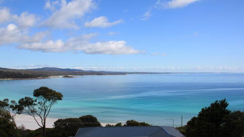 SEA EAGLE COTTAGE Amazing Views Of Bay Of Fires - Southport Accommodation 2