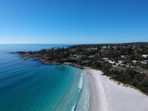 SEA EAGLE COTTAGE Amazing Views Of Bay Of Fires - Southport Accommodation 5
