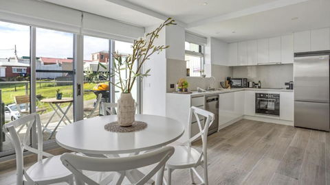 Salt 4 Getaway Luxury For 2 - Southport Accommodation 6