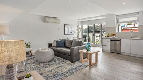 Salt 4 Getaway Luxury For 2 - Southport Accommodation 1