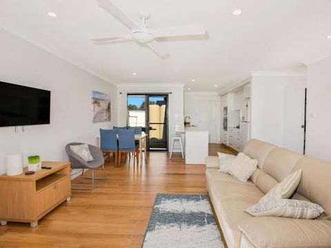 VIlla Zelma Culburra Beach - Southport Accommodation 2