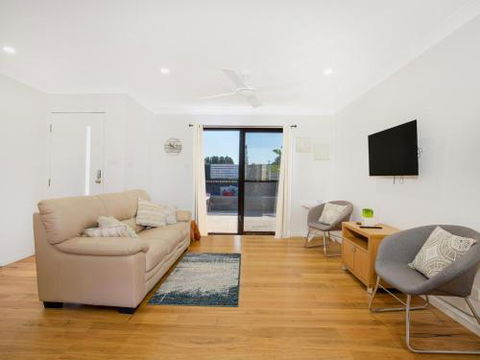 VIlla Zelma Culburra Beach - Southport Accommodation 0