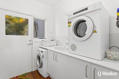 Amazing Sunrises From Your Balcony - Accommodation Southport 4