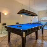 Cuttriss By The Beach - Southport Accommodation 0