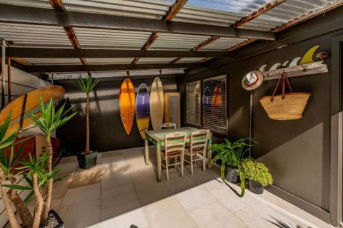 SUNSET BEACH SHACK On SURF - Southport Accommodation 5