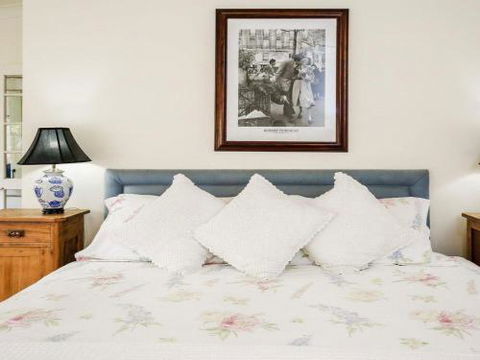 LAVENDER COTTAGE Alpine Southern Highlands 4pm Check Out Sundays - Southport Accommodation 3