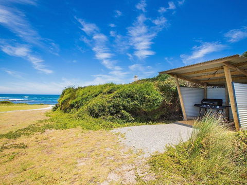 WYTONIA 1 - Southport Accommodation 6