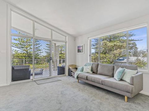 SEA MIST Gerringong 4pm Check Out Sundays - Southport Accommodation 4