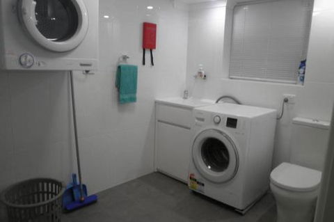Almonta Apartments On The Water Front - Southport Accommodation 4