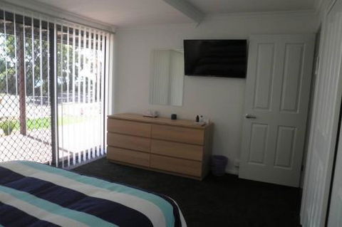 Almonta Apartments On The Water Front - Southport Accommodation 5