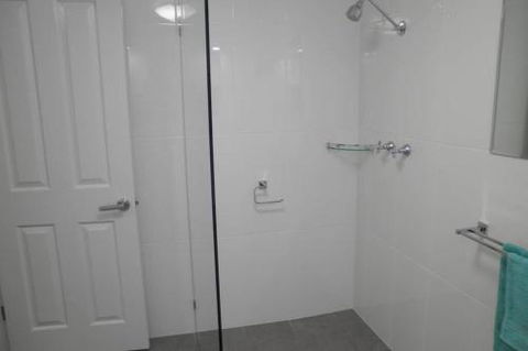 Almonta Apartments On The Water Front - Southport Accommodation 6