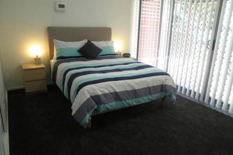 Almonta Apartments On The Water Front - Southport Accommodation 3