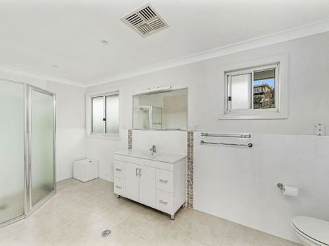 VIEWTOPIA Gerroa 4pm Check Out Sundays - Southport Accommodation 6