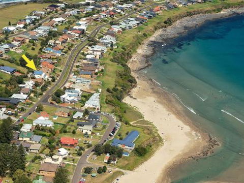 VIEWTOPIA Gerroa 4pm Check Out Sundays - Southport Accommodation 1