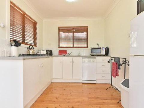 Olive Grove Villa 3 Suite With Large Bath - Accommodation Southport 5