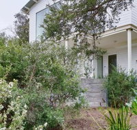 The White House Sandy Point - Accommodation Southport