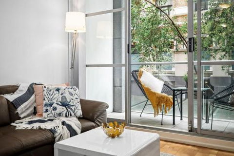 A Bright & Stylish Studio Next To Darling Harbour - Southport Accommodation 6