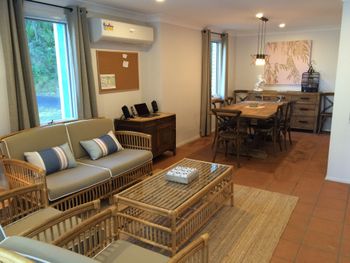 Quiet Rural Retreat With Spa - Accommodation Southport 6