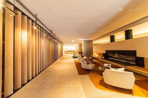 Pars Apartments Collins Wharf Docklands - Southport Accommodation 2