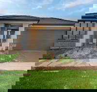 Resortstyle 4BR House With Parkingwerribee - Accommodation Southport