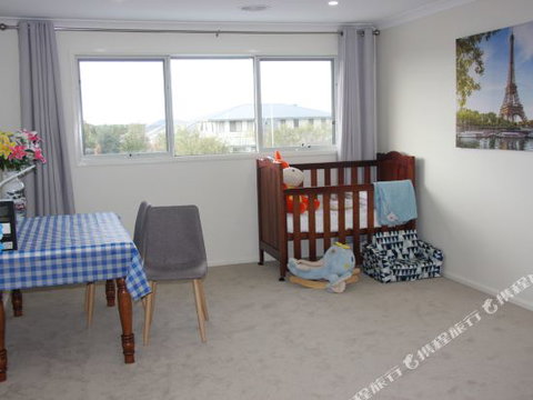 Happy Cozy House - Accommodation Southport 3