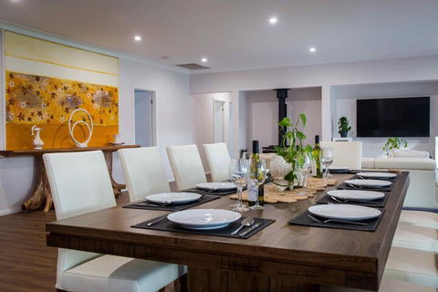 Mirambeena - Southport Accommodation 5