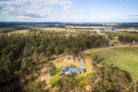 Mirambeena - Southport Accommodation 0