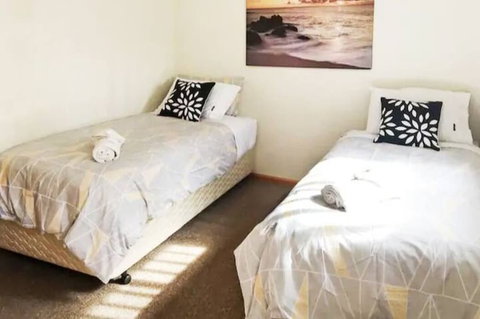 Rye Sleeps 10, Great Weekender - Accommodation Southport 1