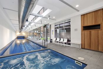 V Apartment - Southport Accommodation 0