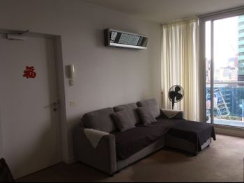 V Apartment - Southport Accommodation 6