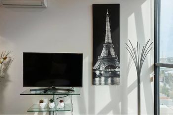 Stunning Harbour & City View Loft - Accommodation Southport 5