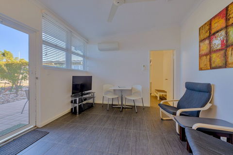 Getaway Villas Unit 38 5 - Southport Accommodation 5