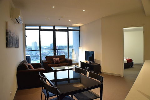 Royal Stays Apartments Southbank - Southport Accommodation 3