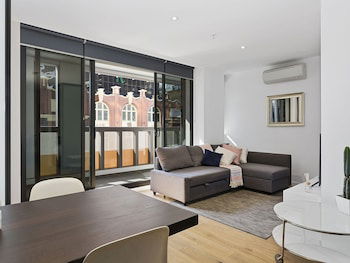 CHARLOTTE Manhatten Building Near Spencer St. & Southern Cross Station - Southport Accommodation 6