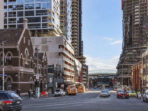 CHARLOTTE Manhatten Building Near Spencer St. & Southern Cross Station - Southport Accommodation 5