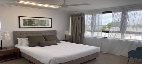 Airtrip Apartments On Carlyle St. Mackay - Southport Accommodation 5