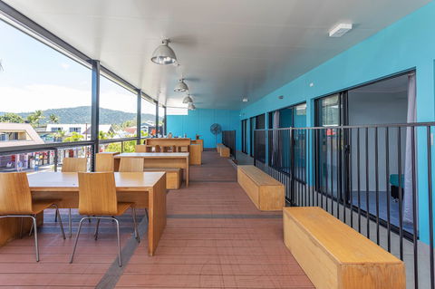 Airlie Sun & Sand Accommodation 6 - Southport Accommodation 3