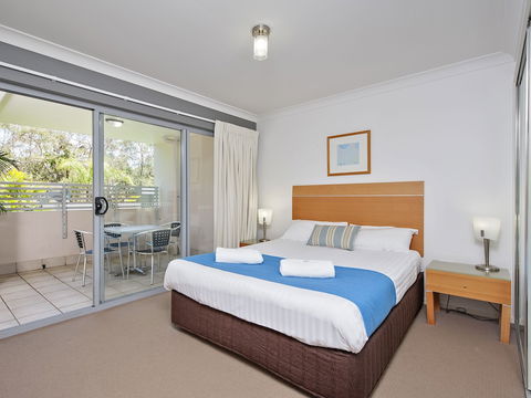 Shoal Bay Beachclub Apartments - Southport Accommodation 6