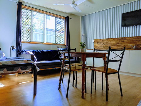 Woolshed Eco Lodge - Accommodation Southport 3
