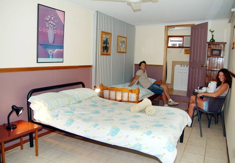 Woolshed Eco Lodge - Accommodation Southport 5