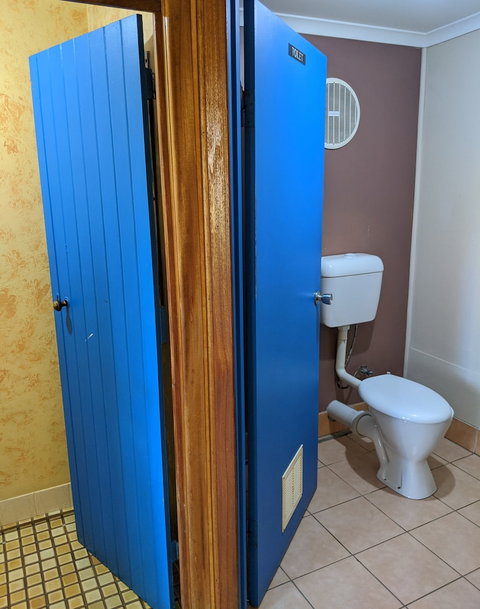 Woolshed Eco Lodge - Accommodation Southport 6