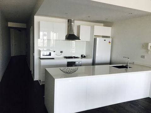 Apartments Melbourne Domain - New Quay Docklands - Southport Accommodation 5