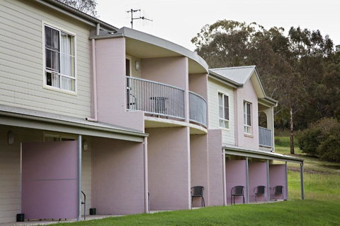 BATHURST GOLDFIELDS MOTEL On MOUNT PANORAMA - Accommodation Southport 3