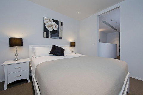 Accommodate Canberra - Accommodation Southport 2