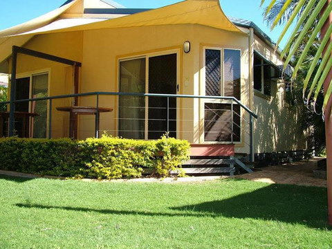 Happy Wanderer Village - Southport Accommodation 4