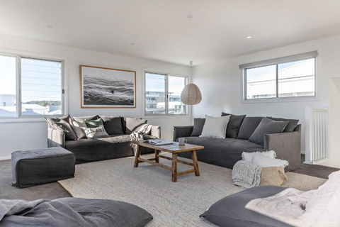 Seaside Escape - Southport Accommodation 5