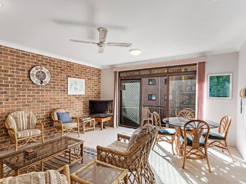 Kurranulla, Unit 5/15 Weatherly Close - Southport Accommodation 2