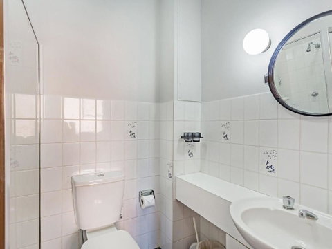 Kurranulla, Unit 5/15 Weatherly Close - Southport Accommodation 6