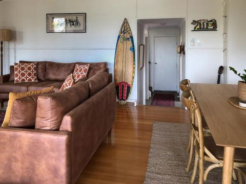 Samphire Beach House - Southport Accommodation 1